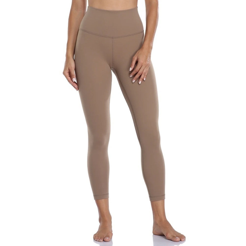 HeyNuts Essential Yoga 7/8 leggings 25” length tan neutral beige size small